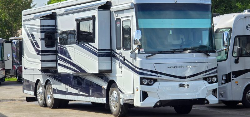 Newmar Dutch Star motorhome